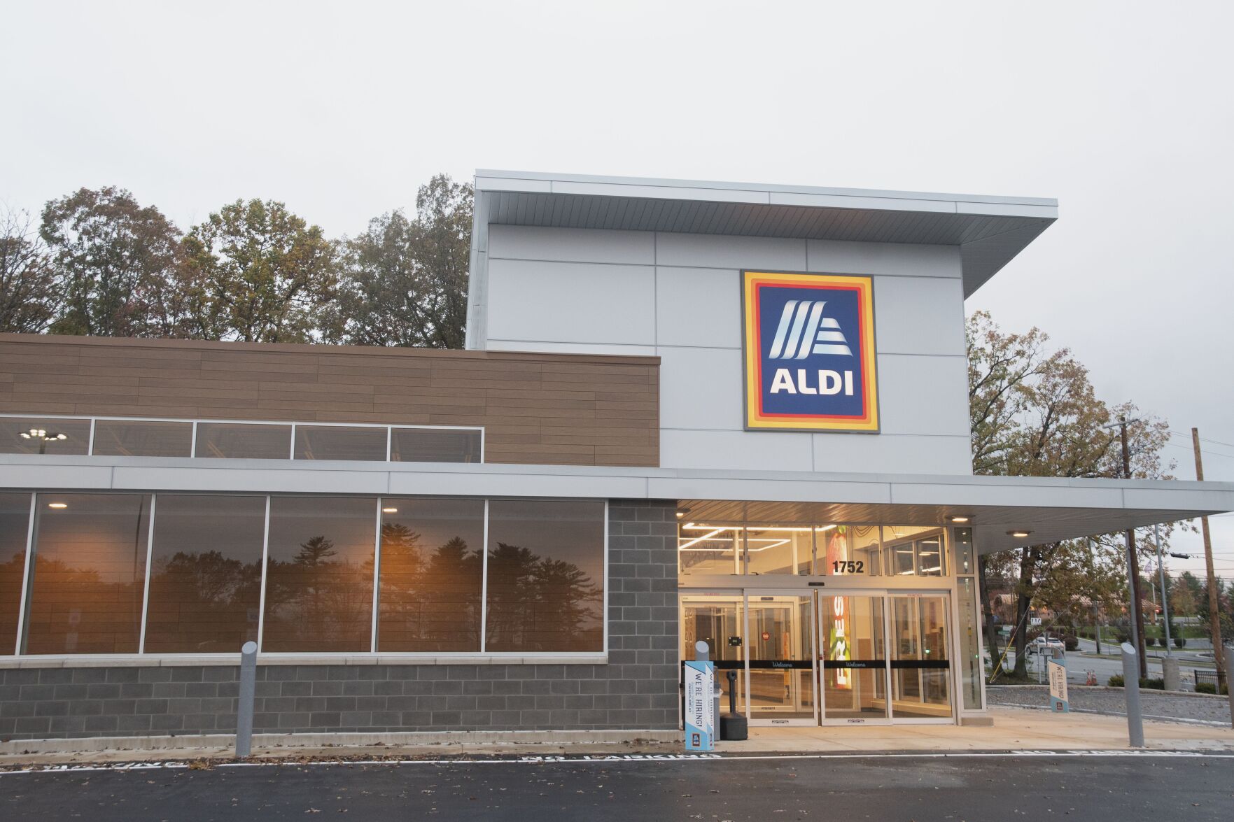 ALDI exterior